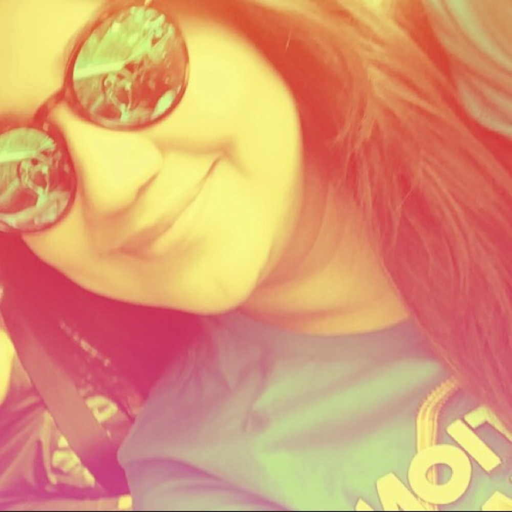 Meet your Posher, Christina